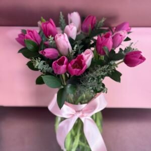 Jarrón de tulipanes