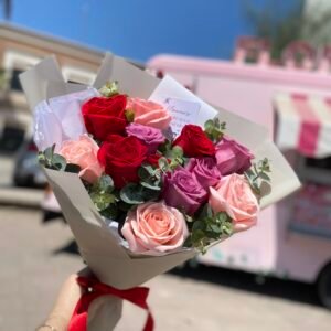 Ramo 12 rosas mixtas